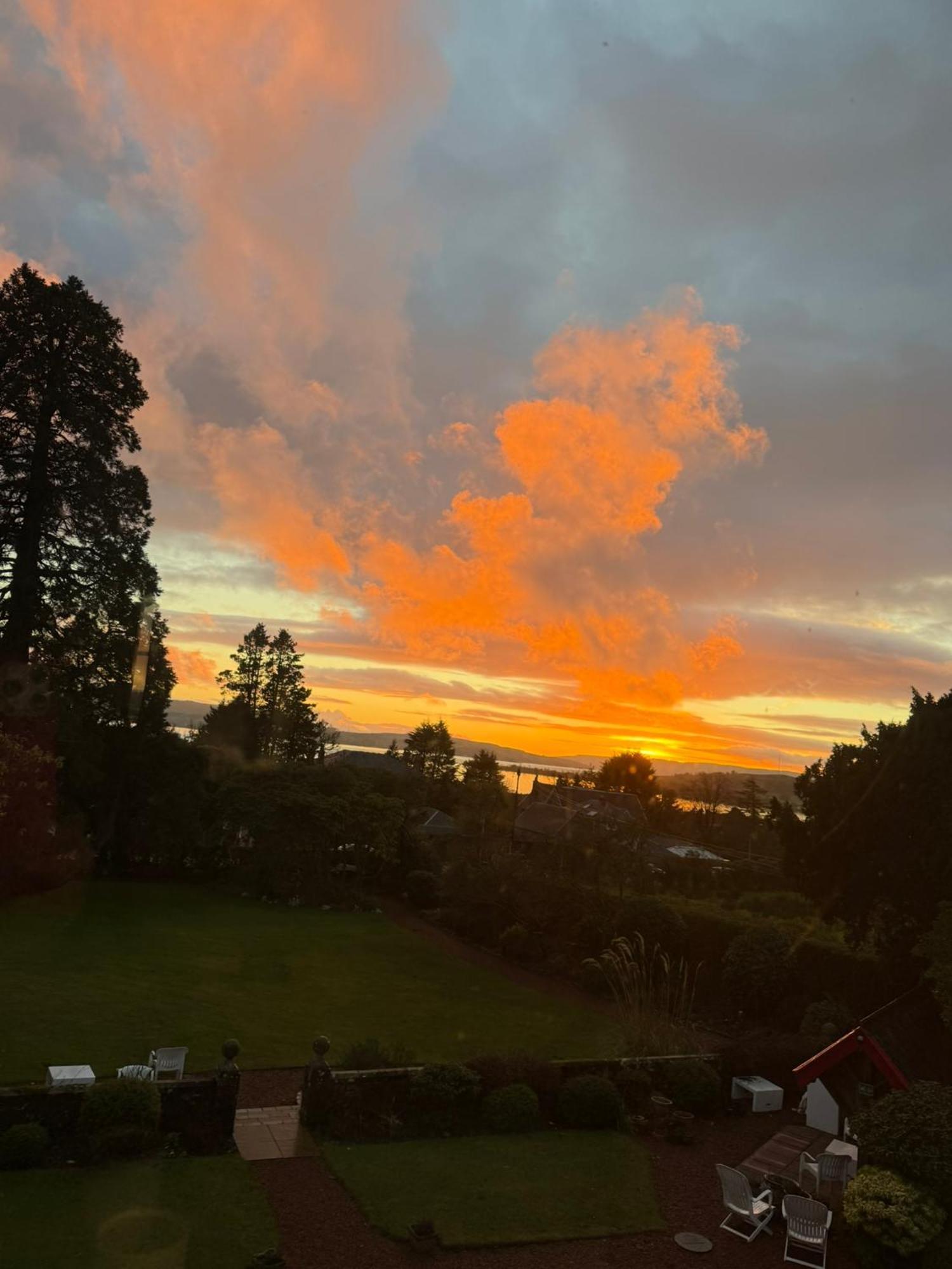 Moorlands Bed and Breakfast Helensburgh Buitenkant foto
